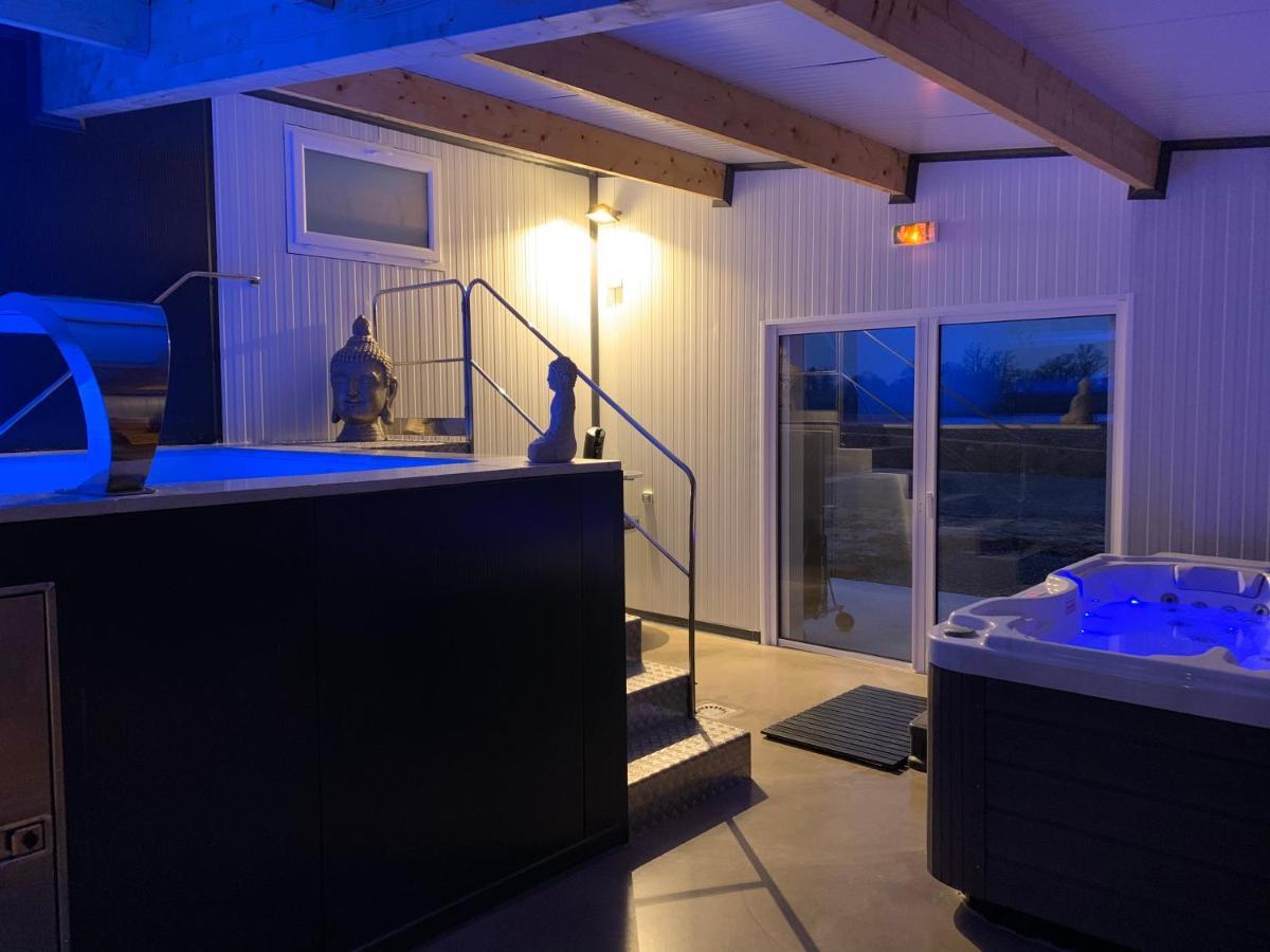 Belle 6 Pers 2h Espace Bien-etre Privatise Inclus 80 M2 De Detente Garantie Villa Equilly